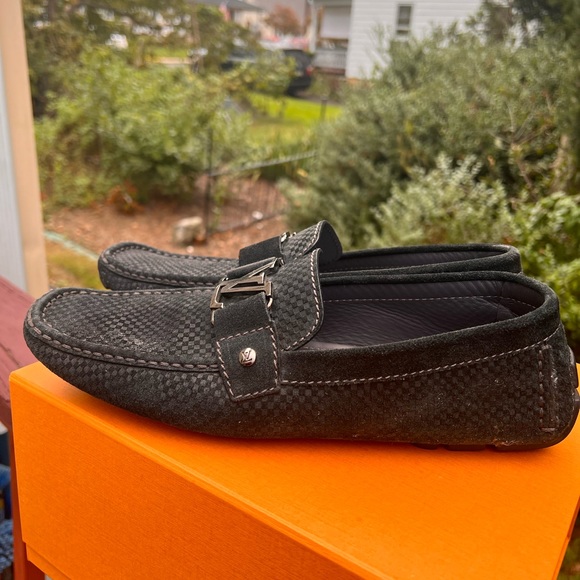 LOUIS VUITTON MENS DARK GRAY LOAFERS SIZE 8.5 - Picture 3 of 15